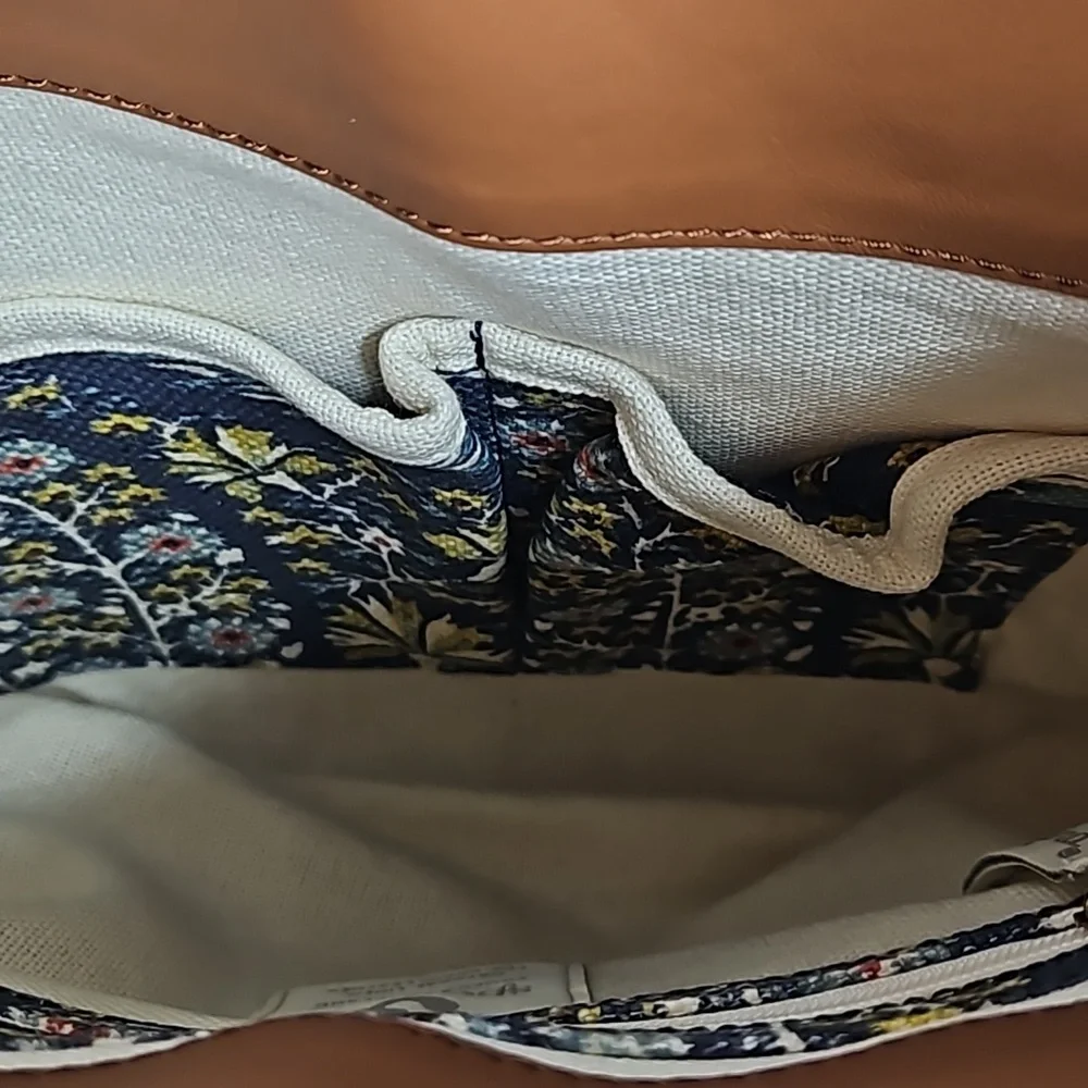 Spartina 449 Lyla Hobo Bag and Matching Grab n Go Keychain Jones Hundred